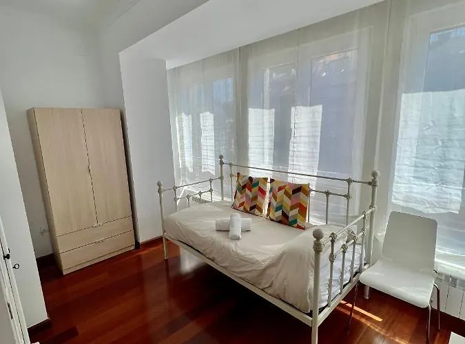 아파트 Rojos House